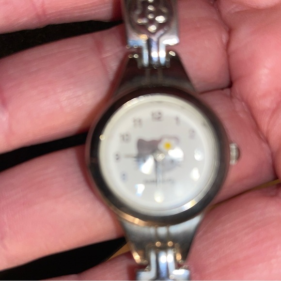 Hello Kitty Watch - Picture 3 of 6